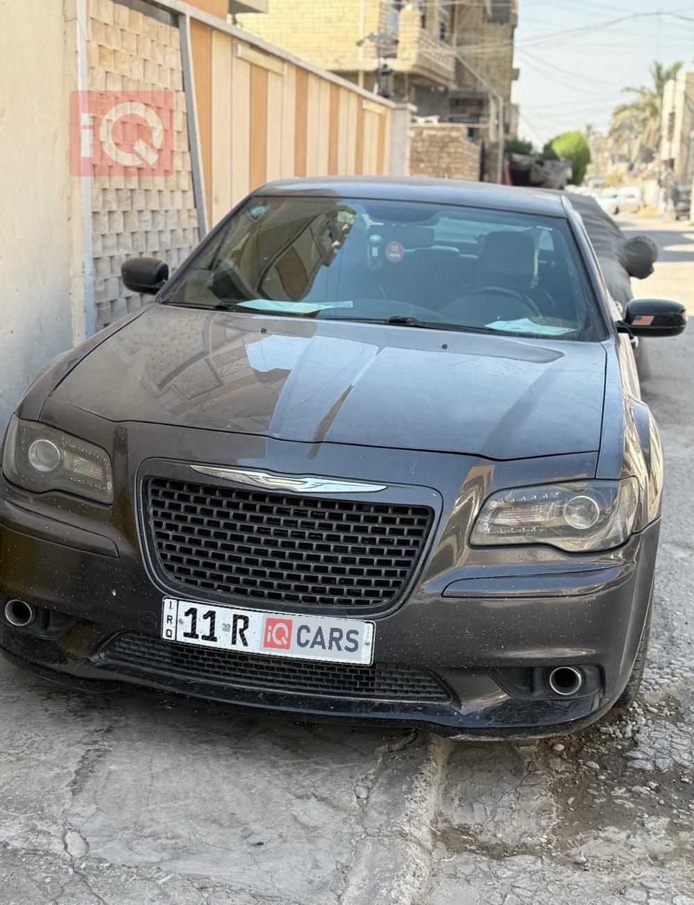 کرایسلەر 300